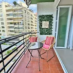 Boho Chic Apt, Frontline Sea & Paseo Views