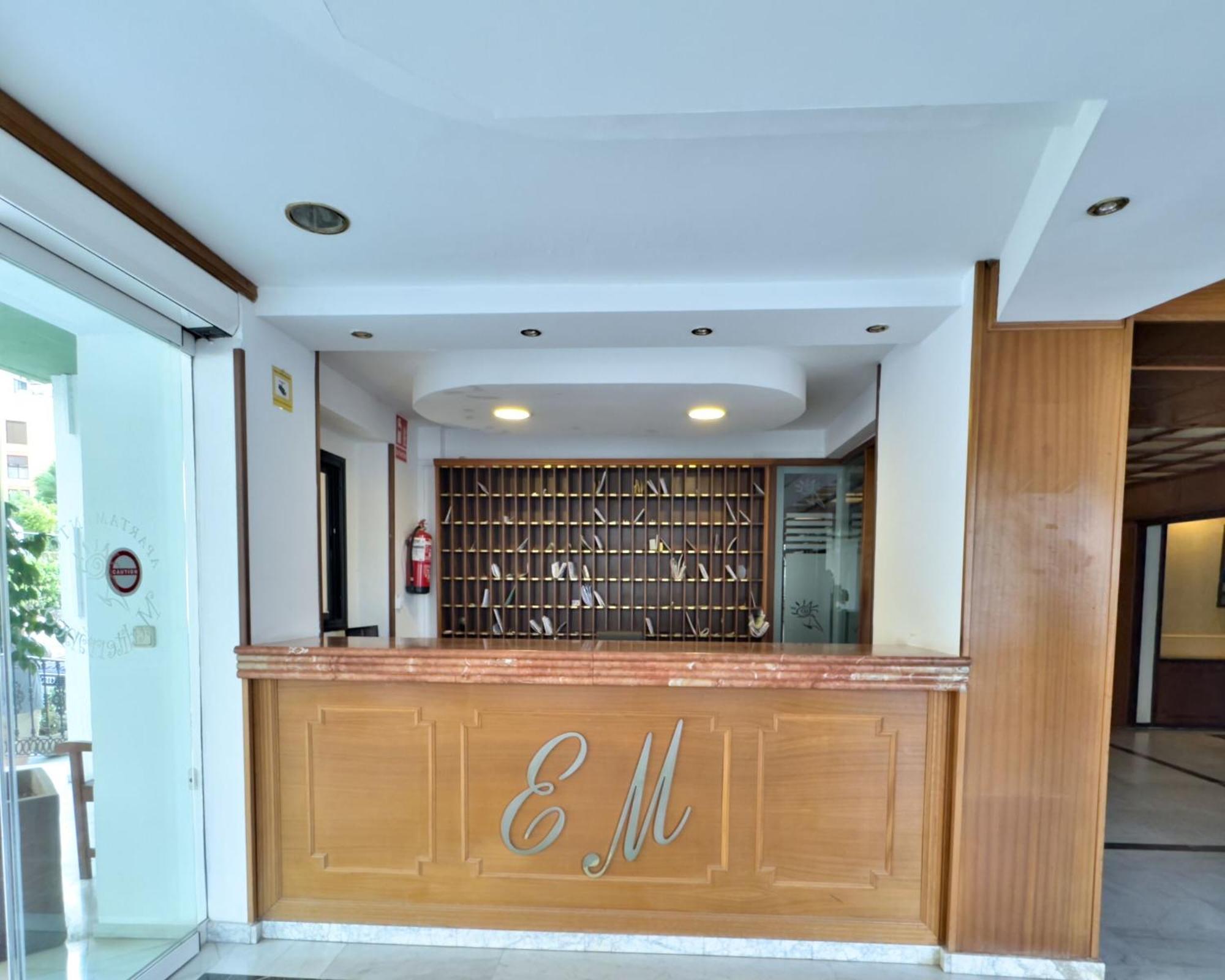 Boho Chic Apt, Frontline Sea & Paseo Views Marbellac